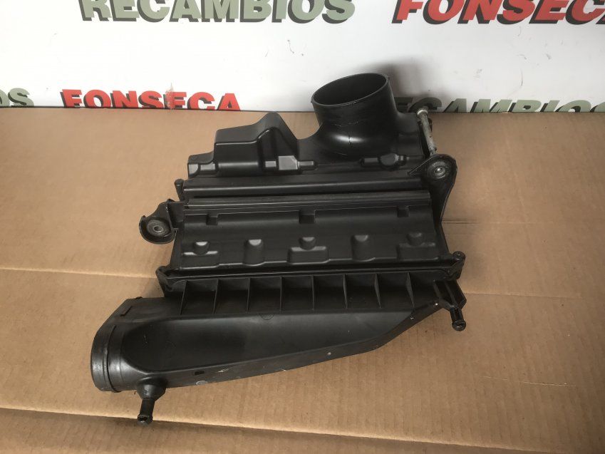 CAJA FILTRO AIRE / CAUDALIMETRO MERCEDES S 2007 W221 320cdi 4Matic Ref. Izq A6420940304 / Ref. Dcha A6420940204