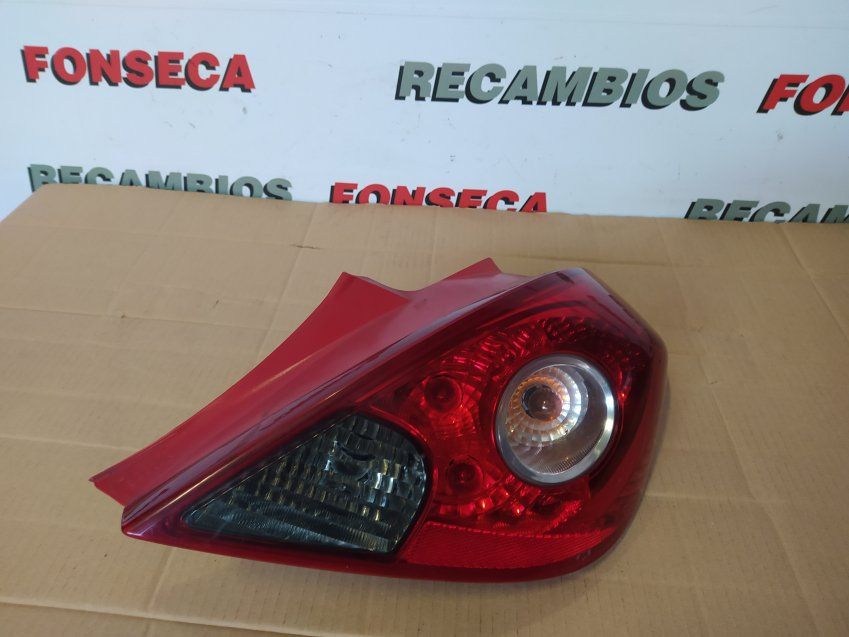 PILOTOS OPEL CORSA D 2010 Ref. 13186350 Izq   Ref. 13186351 Dcho