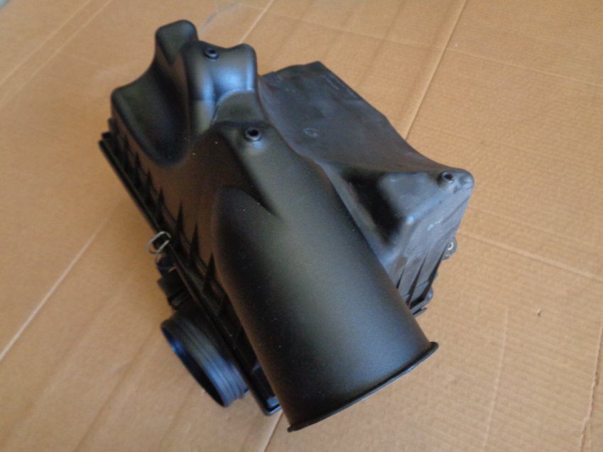 CAJA FILTRO AIRE / CAUDALÍMETRO BMW 635d 2008 E63 Ref. 1371 7792416 04