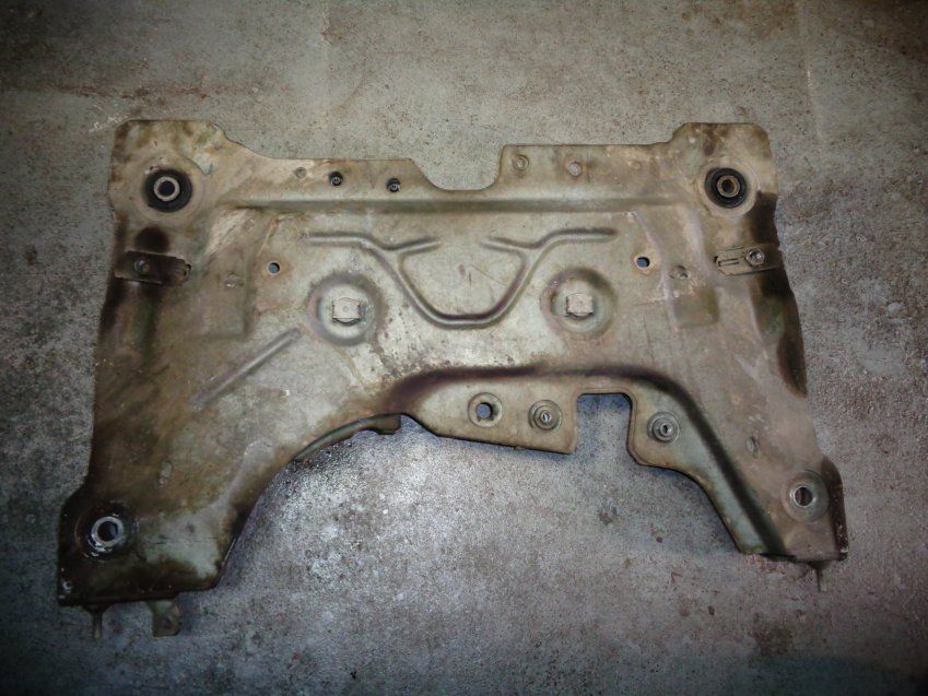 CUNA / PUENTE DELANTERO RENAULT LAGUNA 3 2011 GT 2