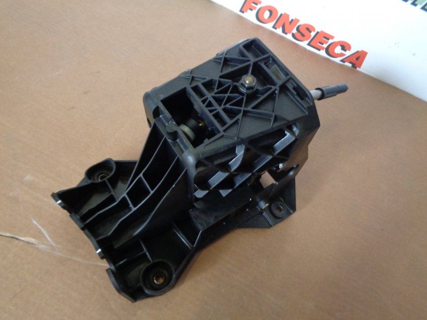 SELECTOR MARCHAS CITROEN BERLINGO 2019 1