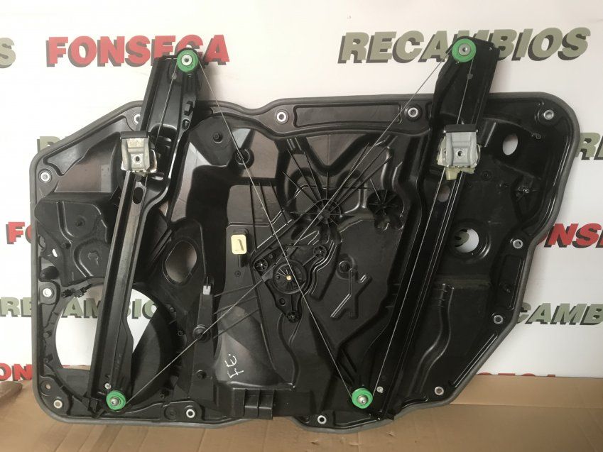 ELEVALUNAS DELANTERO IZQUIERDO COMPLETO Con CERRADURA, MANILLA EXTERIOR, ALOJAMIENTO, TIRANTE De Puerta, GOMA y INSTALACION PORSCHE CAYENNE 2010 92A