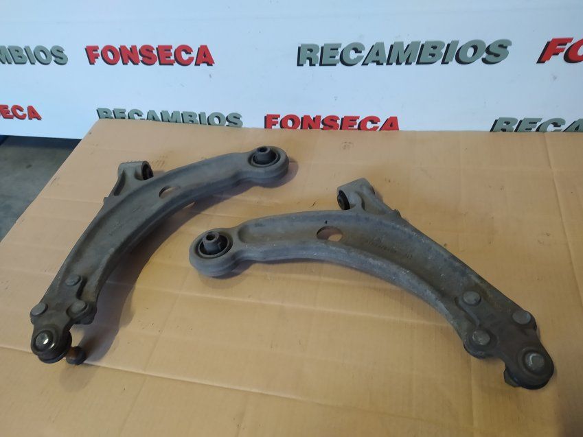 BRAZOS SUSPENSIÓN DELANTEROS PEUGEOT 308 2014 hdi Ref. 9675970980 Izq / 9675970880 Dcho