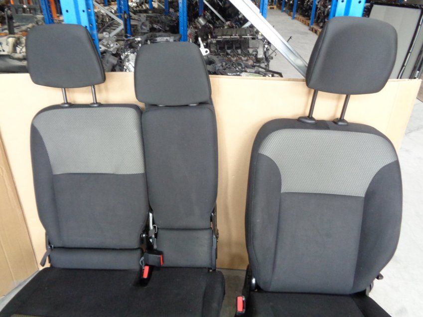 ASIENTOS RENAULT KANGOO 2018 CON TAPIZADOS Y  DE 3 PLAZAS
