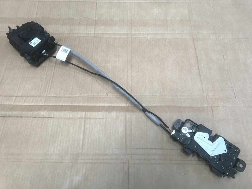 MECANISMO CERRADURA CAPO BMW SERIE 7 2018 G11 Ref. C36744 03