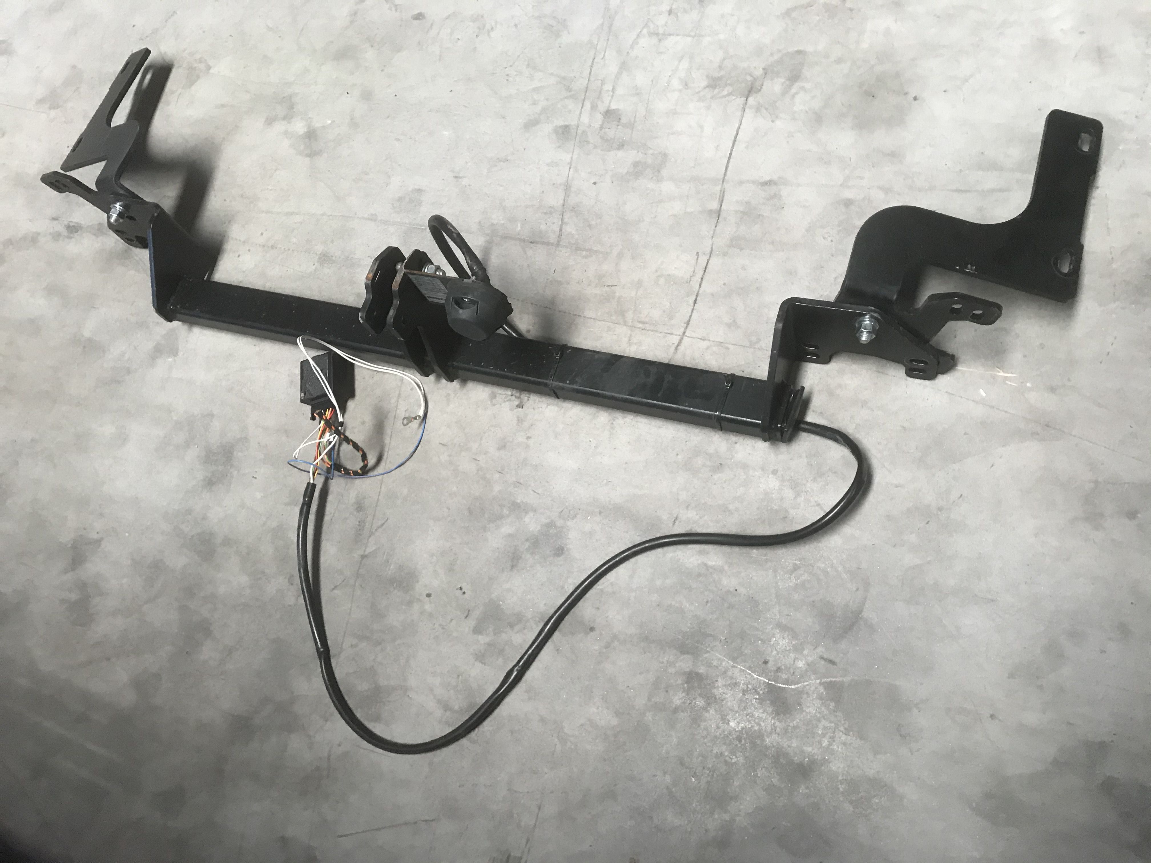 ENGANCHE REMOLQUE CITROEN C4 PICASSO 2017 RECAMBIOS FONSECA ENGANCHE REMOLQUE CITROEN C4 PICASSO 2017 RECAMBIOS FONSECA
