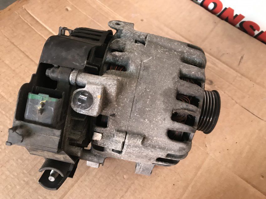 ALTERNADOR PEUGEOT 3008 2018 1.6d 120cv 135.000Kms VALEO Ref. 9815455980