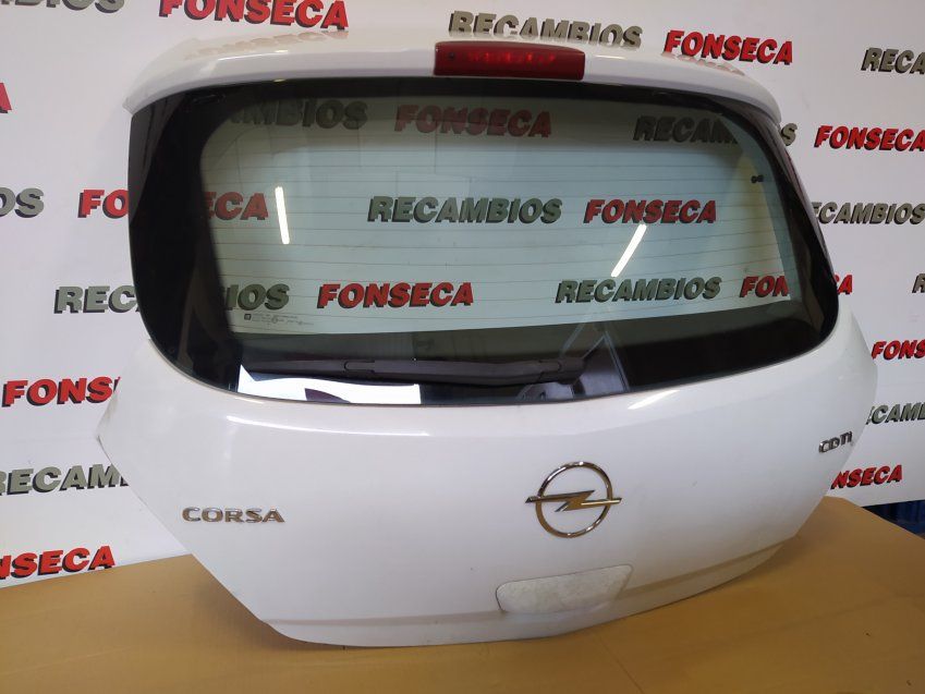 PORTÓN OPEL CORSA D 2010 DE 3 PUERTAS