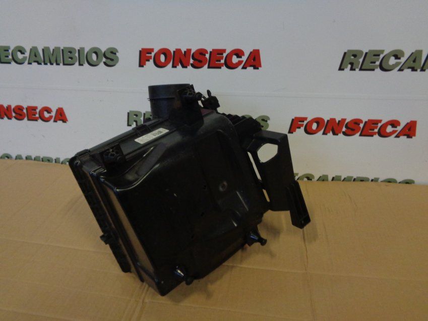 CAJA FILTRO AIRE / CAUDALIMETRO MERCEDES BENZ CLASE A 2015 W176 180cdi Ref. A6070900101