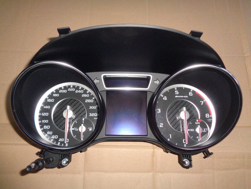 CUADRO INSTRUMENTOS MERCEDES BENZ CLA 45 2014 W117