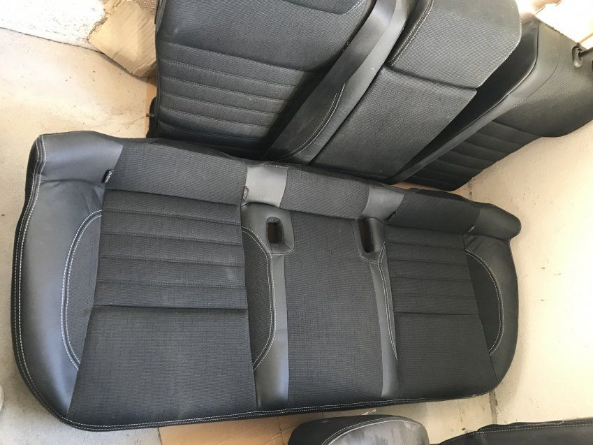 ASIENTOS DELANTEROS Y TRASEROS RENAULT MEGANE 3 SPORT TOURER   CON TAPIZADOS PUERTAS   TAPIZADOS TRASEROS CON CORTINA