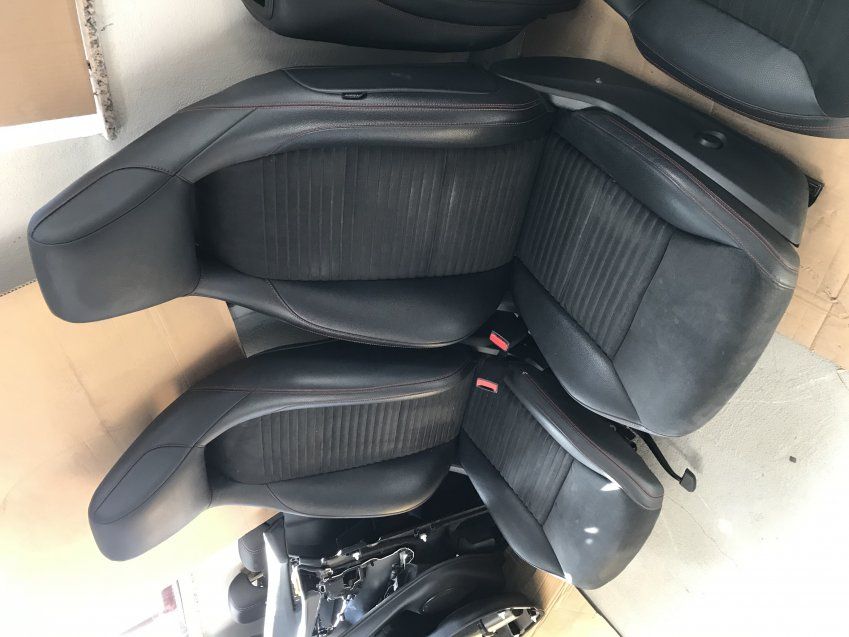 ASIENTOS DELANTEROS Y TRASEROS AMG MERCEDES A 2015 W176 CON TAPIZADOS DE PUERTAS