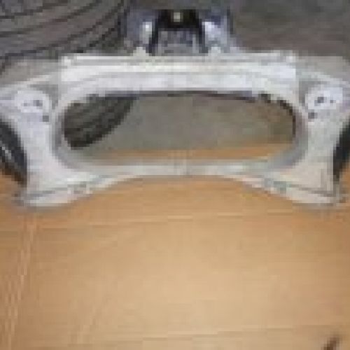 CUNA / PUENTE DELANTERO LEXUS IS300h 2013 52