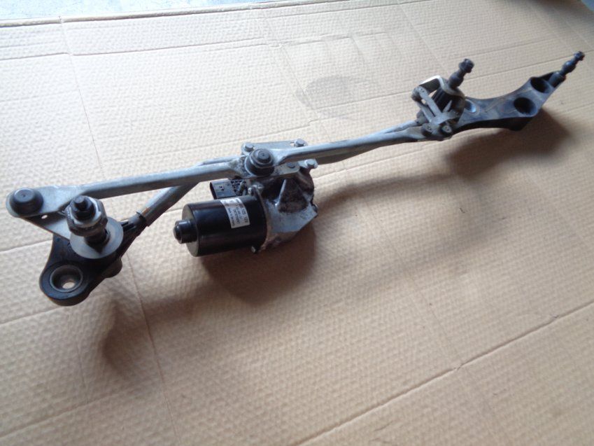 MOTOR LIMPIA DELANTERO BMW SERIE 6 2008 E63 MARCA VALEO Ref. 405.125