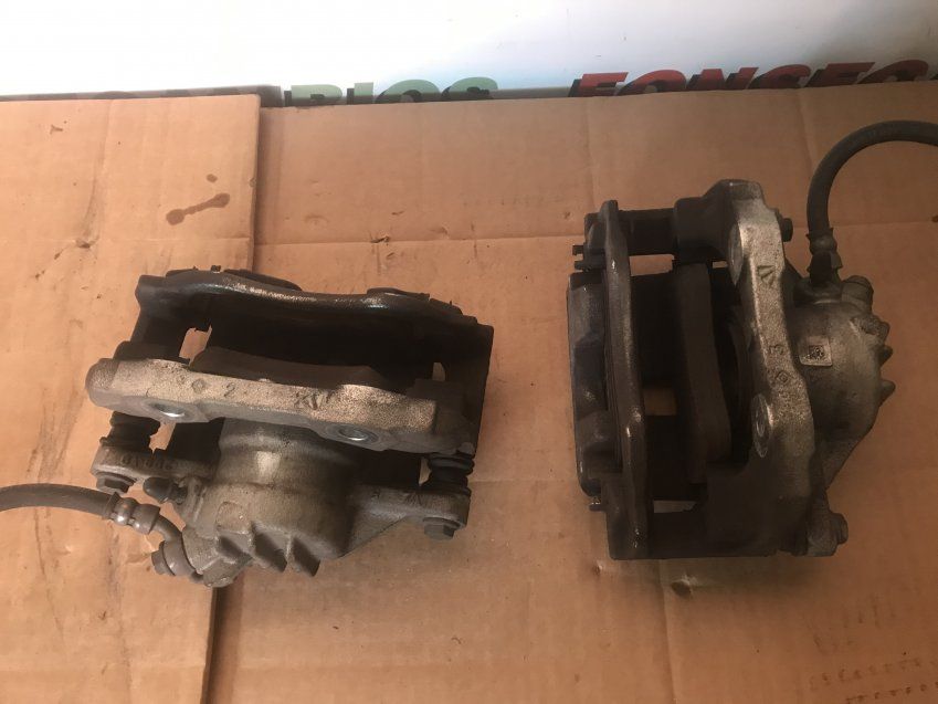 PINZAS FRENO DELANTERAS PEUGEOT 208 II 2020 1.2 Gasolina 75cv 26.500Kms