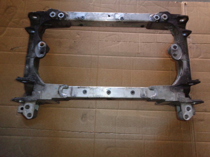 CUNA / PUENTE DELANTERO MASERATI GHIBLI 2014 3.0d V6 275cv 91.210Kms