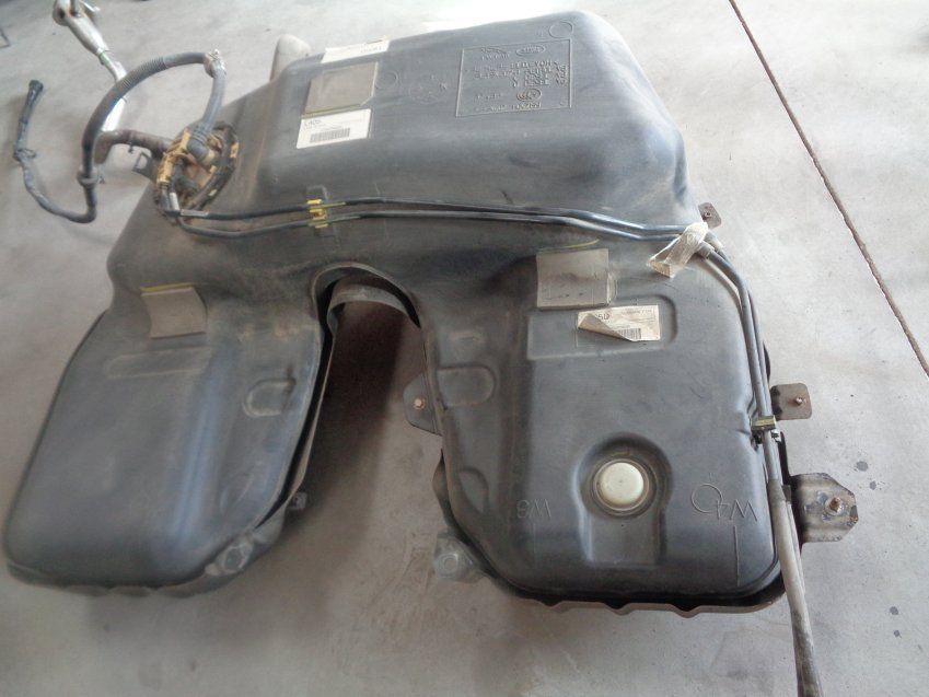 DEPÓSITO COMBUSTIBLE RANGE ROVER VOGUE 2015 L405 4.4 SDV8 COMPLETO CON BOMBA / AFORADOR Y TUBO Ref. DPLA 9K007 CF / CPLA 9K007 / BJ32 9A309 BB  CPLA 9032 FA