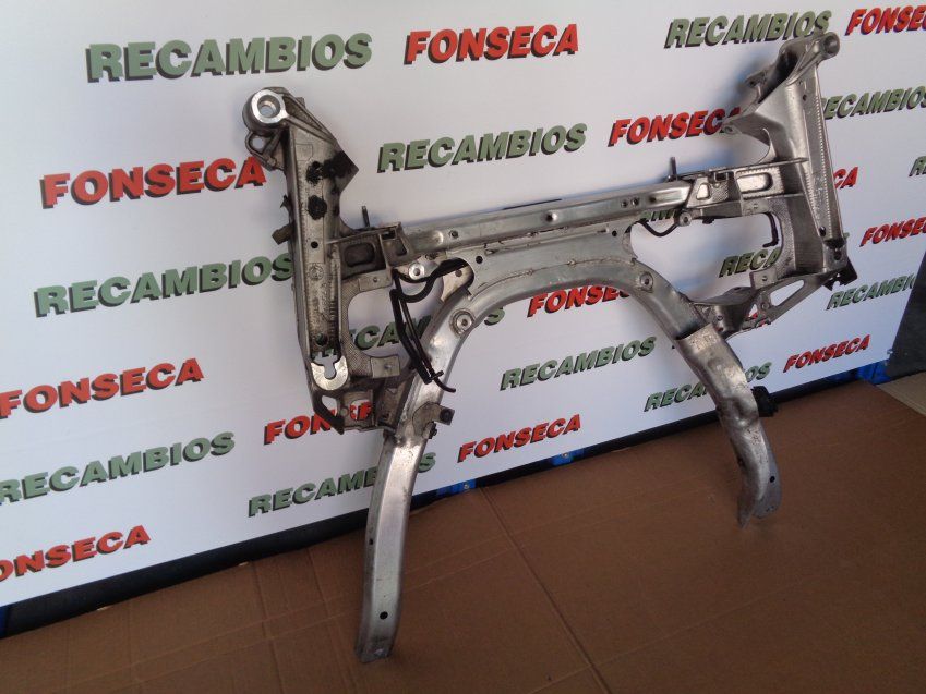 CUNA / PUENTE DELANTERO BMW SERIE 6 2008 E63 635d Ref. 6759461 / 6759462