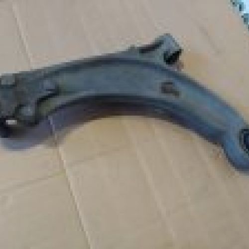 BRAZOS SUSPENSIÓN DELANTEROS PEUGEOT 308 2014 hdi Ref. 9675970980 Izq / 9675970880 Dcho