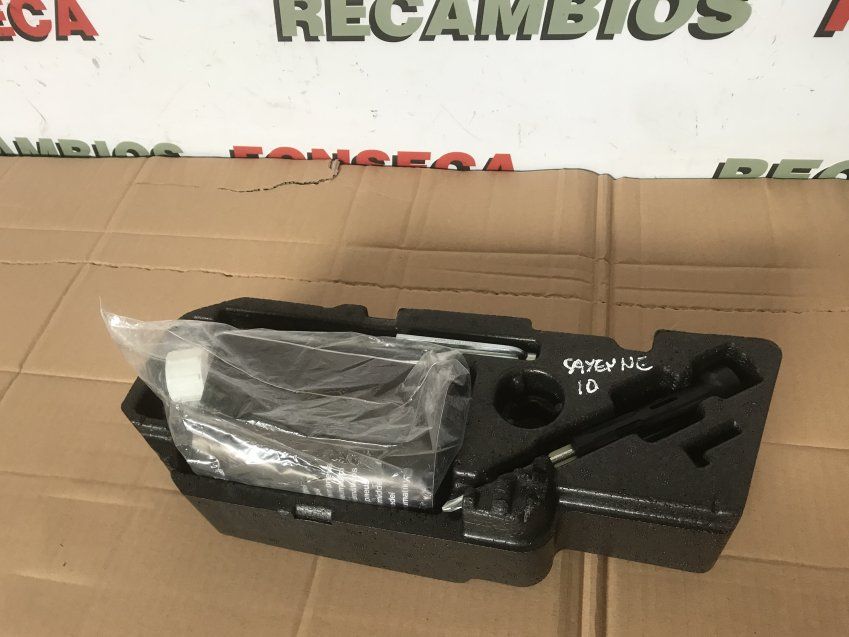 KIT ANTI PINCHAZO CON LLAVE Y ACCESORIOS PORSCHE CAYENNE 2010 92A