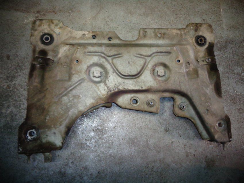 CUNA / PUENTE DELANTERO RENAULT LAGUNA 3 2011 GT 2