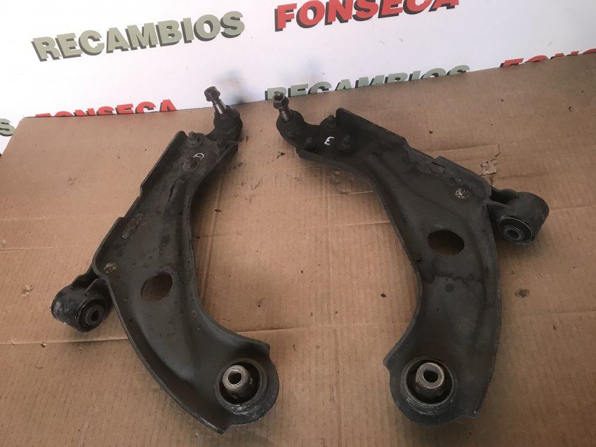 BRAZOS SUSPENSION DELANTEROS CITROEN C4 PICASSO 2017 2.0hdi 150cv USADOS Ref. Izq 98138523 / Ref. Dcho 98138522