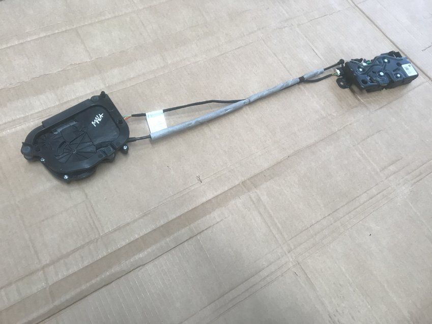 MECANISMO CERRADURA CAPO BMW SERIE 7 2018 G11 Ref. C36744 03