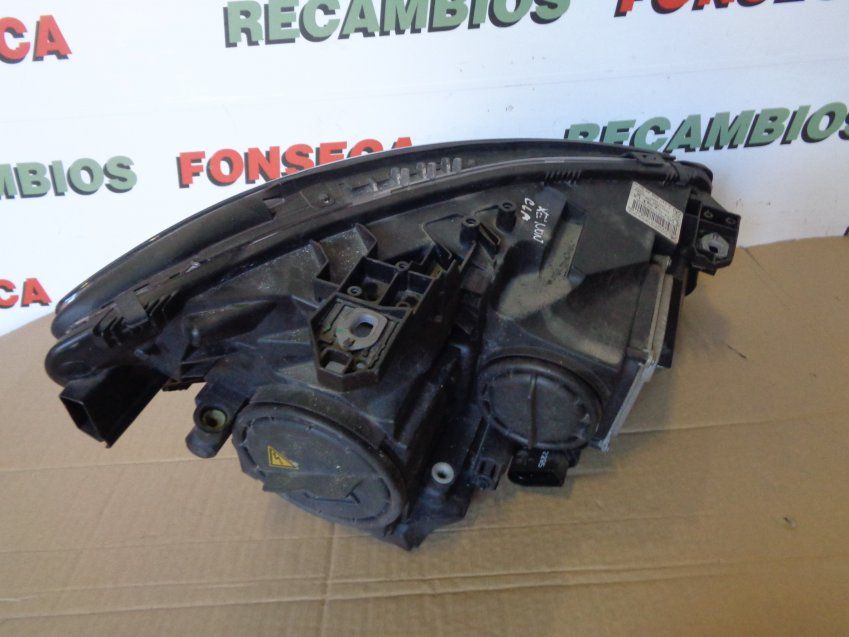 FARO MERCEDES BENZ CLASE CLA 2014 W117 XENÓN ORIGINAL Ref. A1179064500