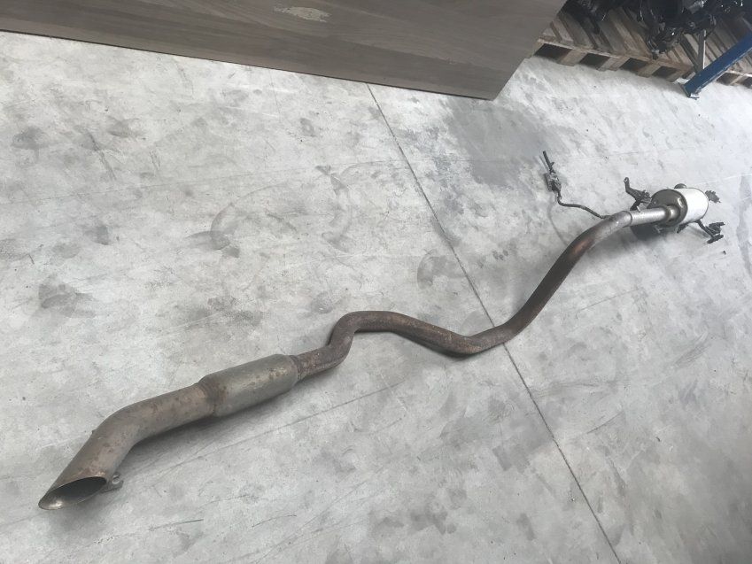 ESCAPE COMPLETO PEUGEOT 3008 2017 1.6d 120cv USADO 125.000Kms