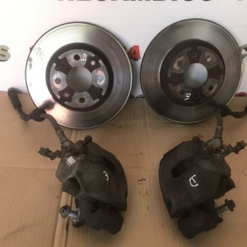 DISCOS Y PINZAS FRENO DELANTEROS FIAT 500C 2017 1.2 Gasolina 69cv