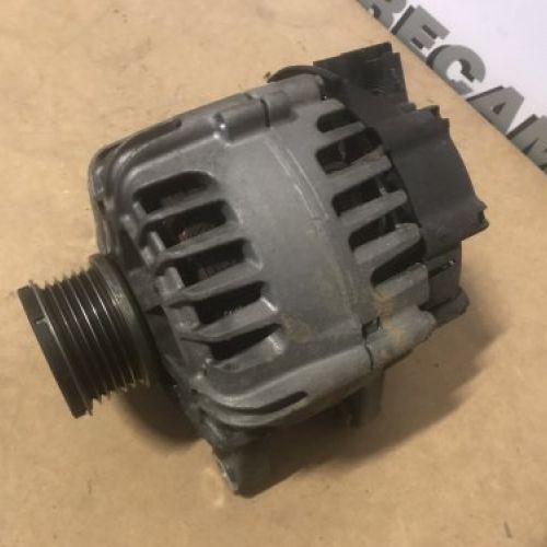 ALTERNADOR PEUGEOT 208 I 2018 1.2 Gasolina 82cv Usado VALEO Ref. 9818677980