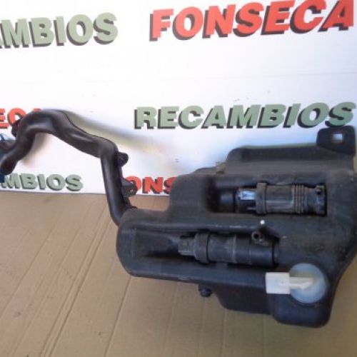DEPOSITO LIMPIA PARABRISAS DELANTERO MERCEDES BENZ CLASE CLA 45 2014 W117 Ref