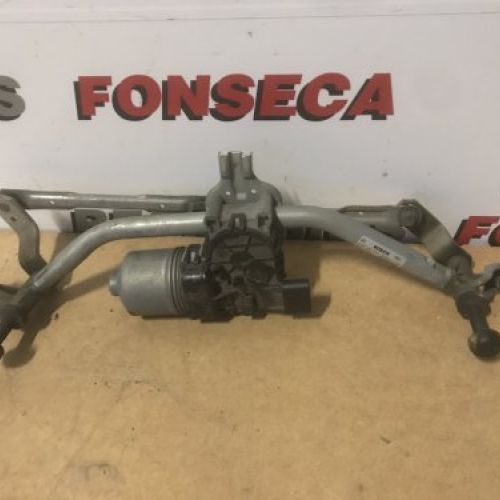 MOTOR LIMPIA PARABRISAS DELANTERO COMPLETO PEUGEOT 208 I 2018 Usado BOSCH Ref. 3397021910 / 0390241589