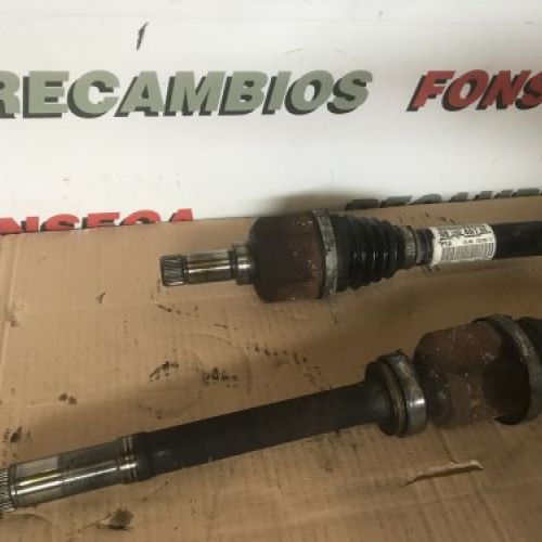 TRANSMISIONES DELANTERAS PEUGEOT EXPERT III 2017 1.6hdi 115cv 90.000Kms Ref. Izq. 9820048180 /Ref. Dcho 9820048080