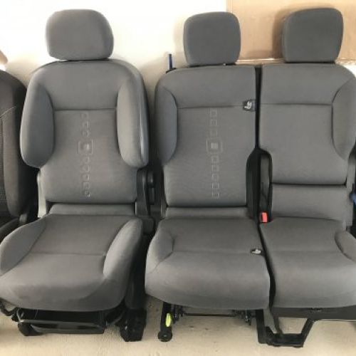 ASIENTOS DELANTEROS CITROEN BERLINGO 2015   DE 3 PLAZAS   CON TAPIZADOS DE PUERTAS
