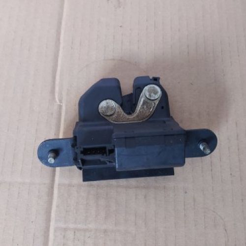 CERRADURA PORTÓN FIAT 500 2019 Ref. 5570197