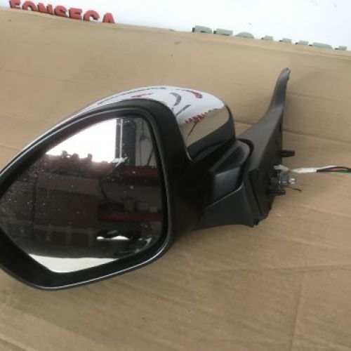 RETROVISORES PEUGEOT 208 I 2018 No son abatibles eléctricamente    Intermitente derecho roto