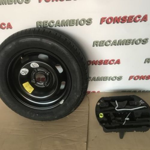 GALLETA NUEVA PEUGEOT 208 I NEUMATICO NUEVO KLEBER 185/65R15 CON GATO Y HERRAMIENTAS