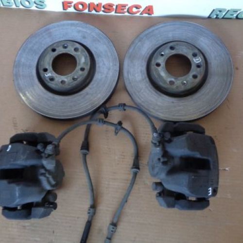 DISCOS Y PINZAS FRENO DELANTEROS CITROEN BERLINGO 2019 1