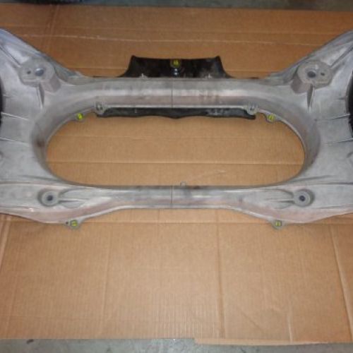 CUNA / PUENTE DELANTERO LEXUS IS300h 2013 52.320Kms