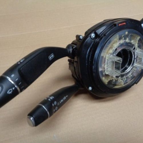 MANDO LUCES / PIÑA MERCEDES CLASE CLA 2014 W117 220cdi Automático