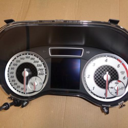 CUADRO INSTRUMENTOS / CUENTA KMS MERCEDES BENZ CLASE A 200CDI 136CV W176 AMG
