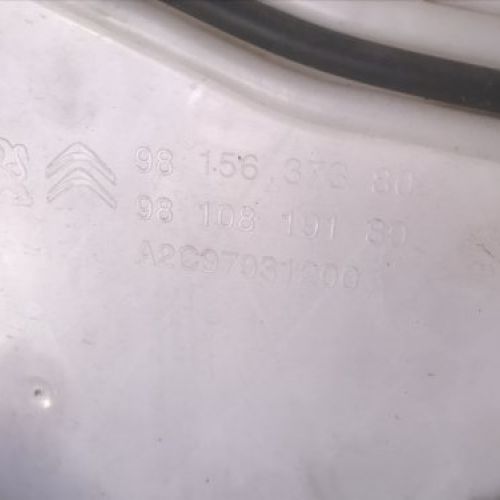 DEPOSITO LIMPIA PARABRISAS DELANTERO PEUGEOT 3008 2017 Ref