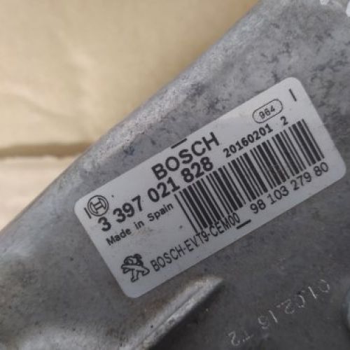 MOTOR LIMPIA PARABRISAS DELANTERO PEUGEOT 308 2015 Ref