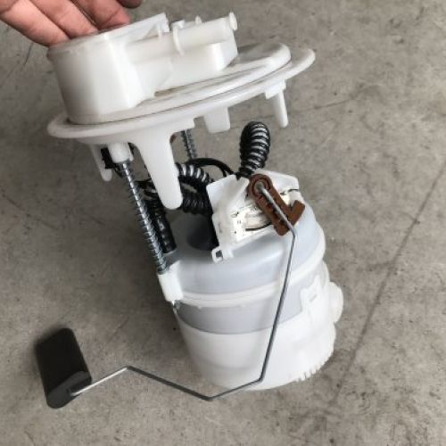 AFORADOR / BOMBA COMBUSTIBLE PEUGEOT 3008 II 2018 1.2 gasolina 130cv Ref. 98237272800